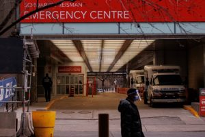 Previous COVID infection provides an 'edge' over Omicron — especially with vaccination – CBC News