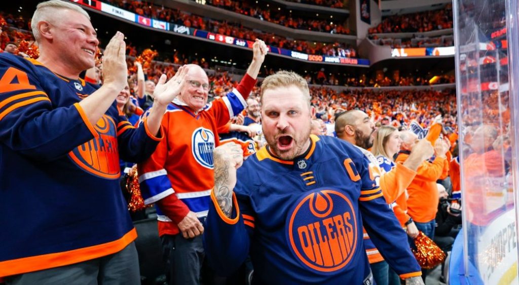 ‘Play La Bamba, baby’: Edmonton erupts as Oilers return to final four – Sportsnet.ca