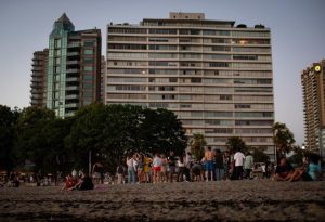 Experts caution against becoming ‘air-conditioned society’ as heat waves get hotter