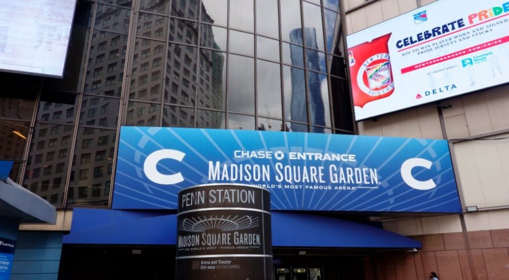 Madison Square Garden banning man for life after assault of Lightning fan – Sportsnet.ca