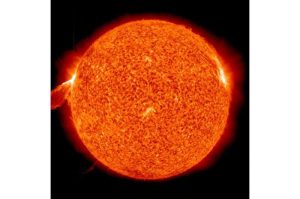 'No need to panic' as sunspot with potential for solar flares doubles in size overnight, scientists say – Phys.org