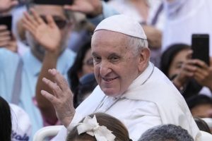 Organizers of papal visit warn not to buy tickets to open-air mass from resellers