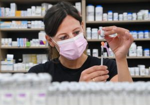 Manitoba parents can book COVID-19 vaccination for at-risk, Indigenous kids under 5 starting Monday – CBC.ca