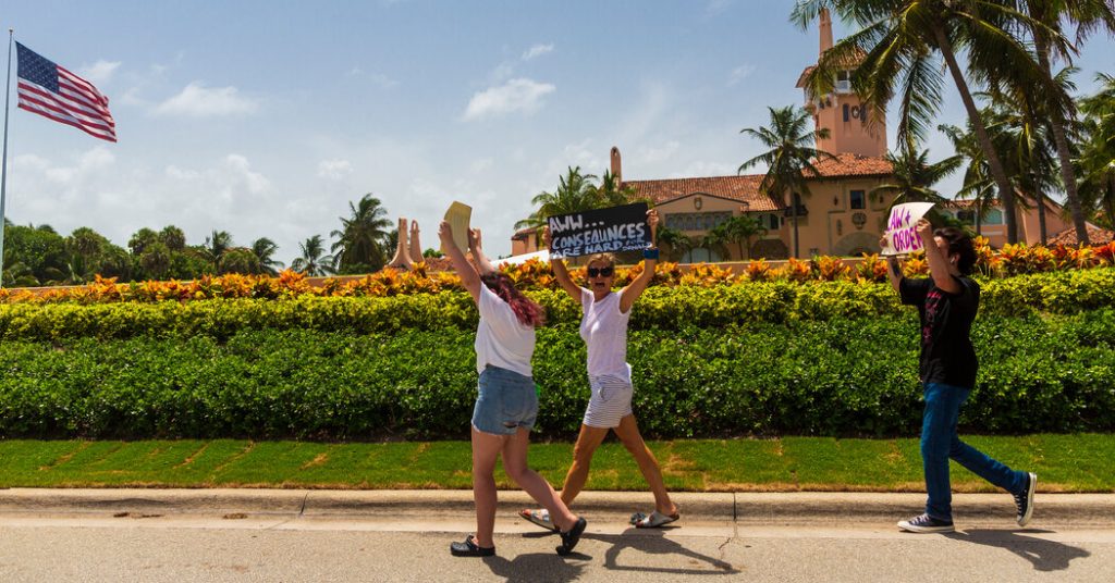 The Politics of Searching a Former President’s Home – The New York Times