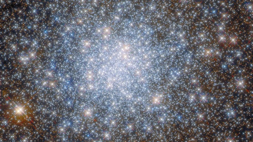 Hubble Space Telescope captures a dazzling star cluster – Space.com