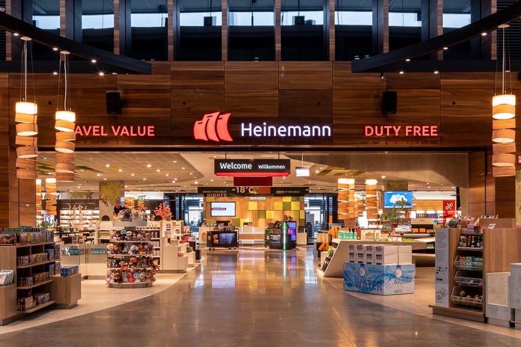 GIN TIME AT THE AIRPORT: SIR EDMOND TEAMS UP WITH GEBR. HEINEMANN