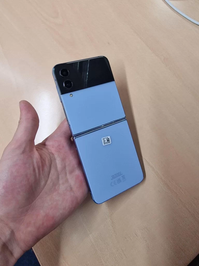 Samsung's Z Flip 4 and Z Fold 4 images leak online two days before launch – MobileSyrup