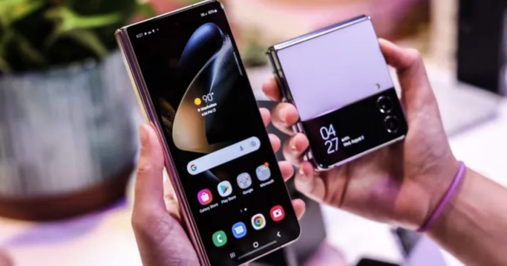 Samsung Galaxy Z Flip 4 vs. Galaxy Z Fold 4: Every Big Difference You Should Know About – CNET