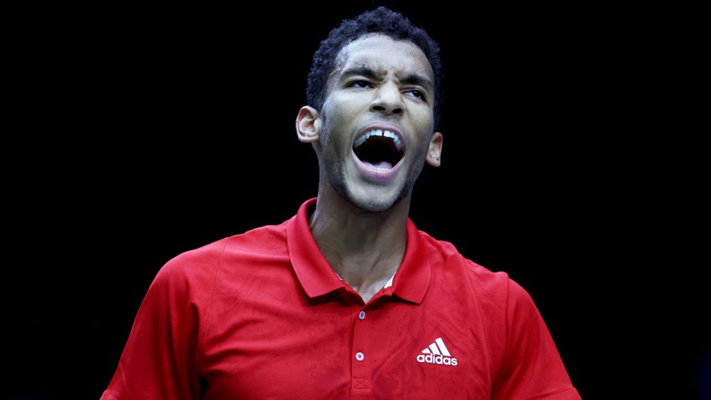 Auger-Aliassime stuns world No. 1 Alcaraz as Canada upsets Spain at Davis Cup – CBC Sports