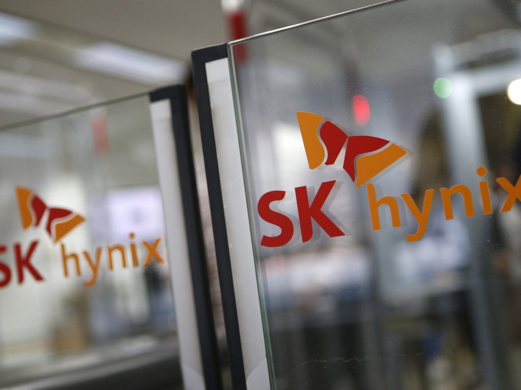 SK Hynix says industry woes ‘unprecedented’, to cut investment – Al Jazeera English