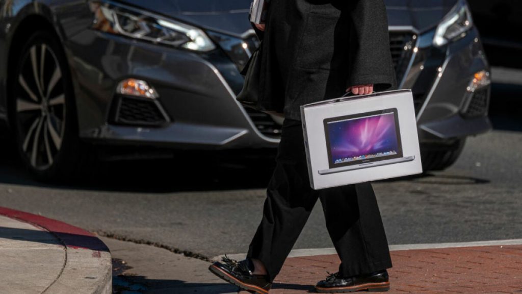 Apple’s M2 MacBook Pro and Mac mini reportedly delayed until 2023