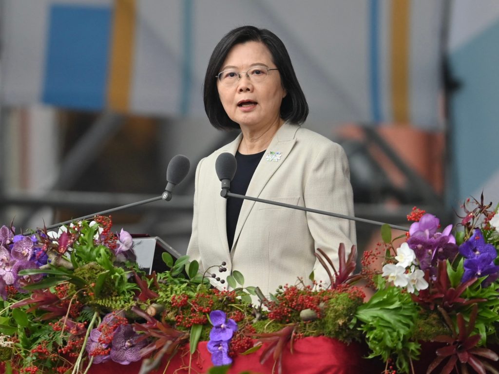 Taiwan’s Tsai decries ‘rumours’ about chip investment risks – Al Jazeera English