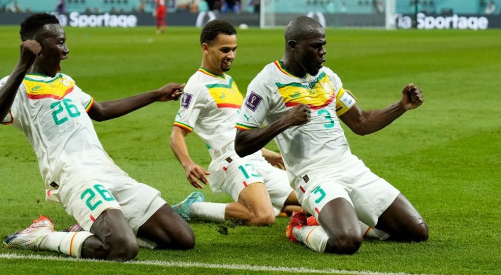 Netherlands, Senegal advance out of Group A after wins on final match day