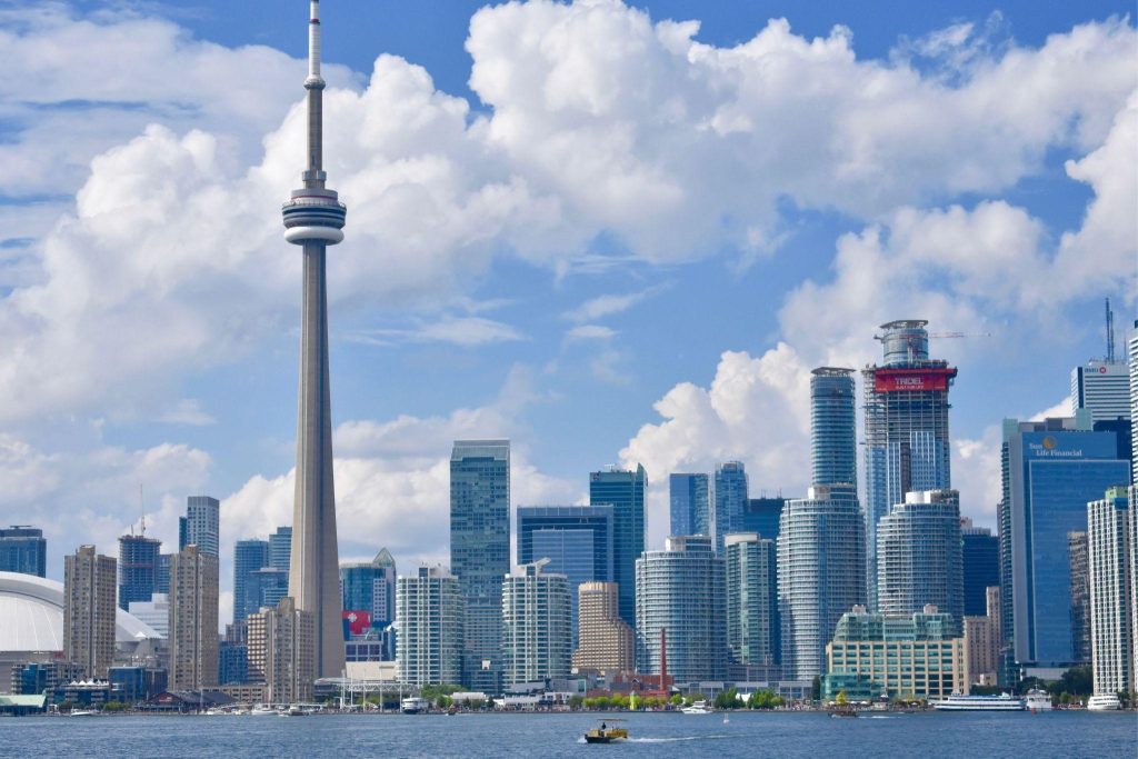 How much money do you need to live in Canada?