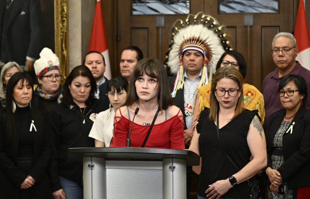 Daughters of murder victim call on feds to act in light of Winnipeg killings