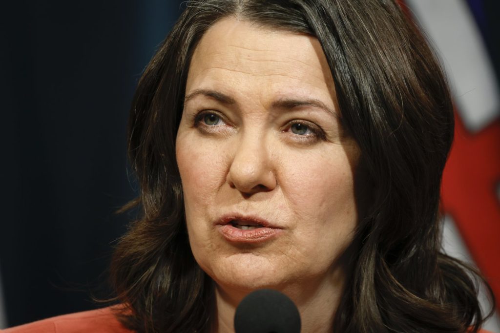 Danielle Smith says she won’t pursue COVID pardon legislation on advice from justice officials