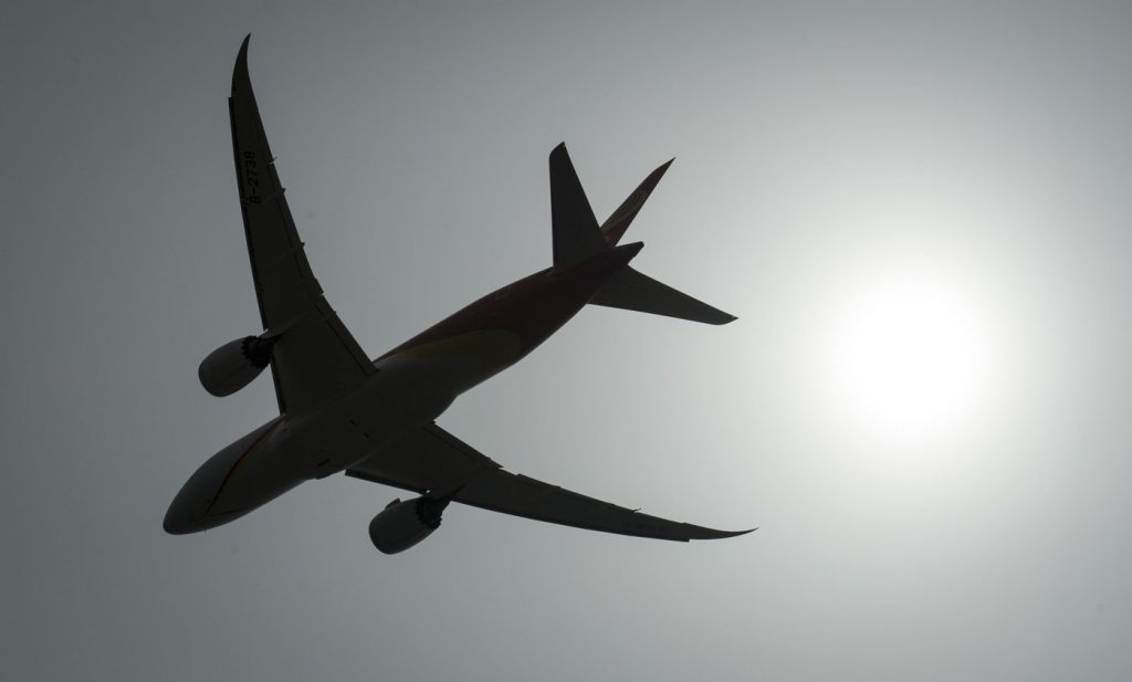 Holiday travel mess shows why Canadian air travel industry needs competition: NDP