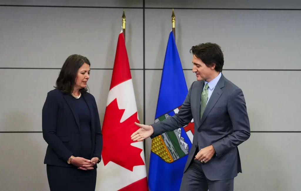 With Alberta’s surging economy, Danielle Smith’s blame-Ottawa strategy is in question
