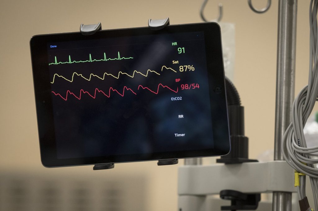 Committee studying assisted dying calls for more engagement from government