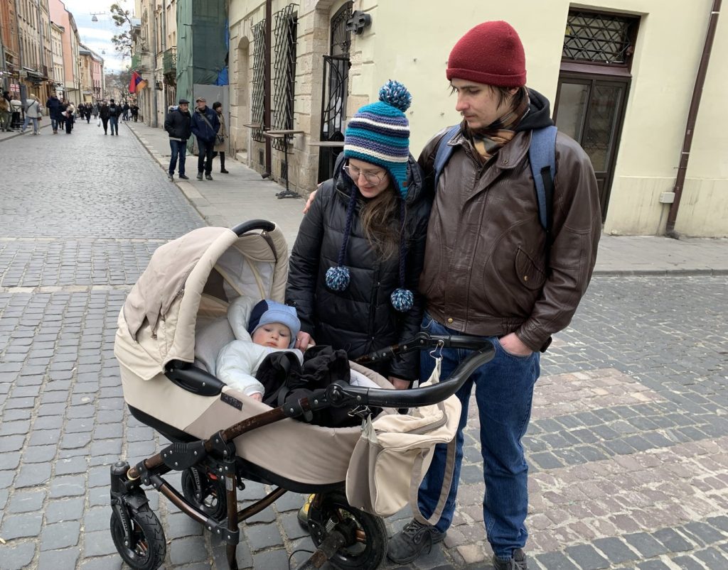 Birth in bomb shelters: Ukrainian midwives look to Canada for training