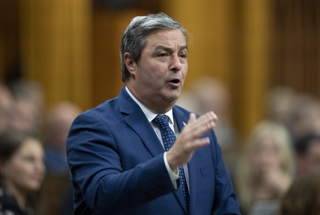 Tories, Bloc push for unequal approach to amending Canada’s Official Languages Act