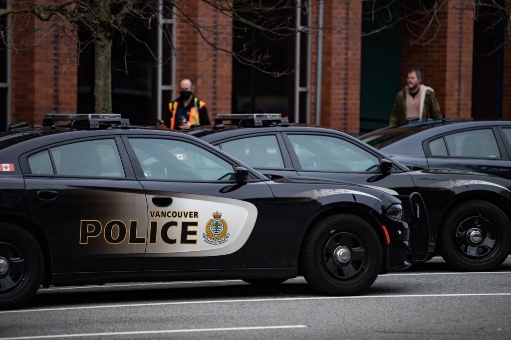 Vancouver police shoot man with rubber bullets in case of mistaken identity