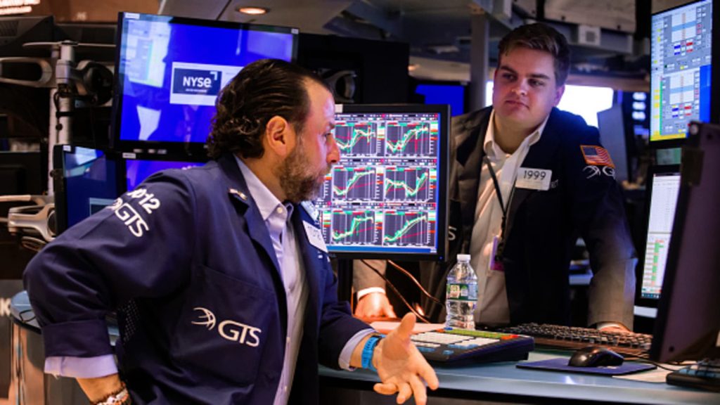 U.S. stocks are on a 'suckers' rally' and a big pullback is possible, chief investment officer says – CNBC