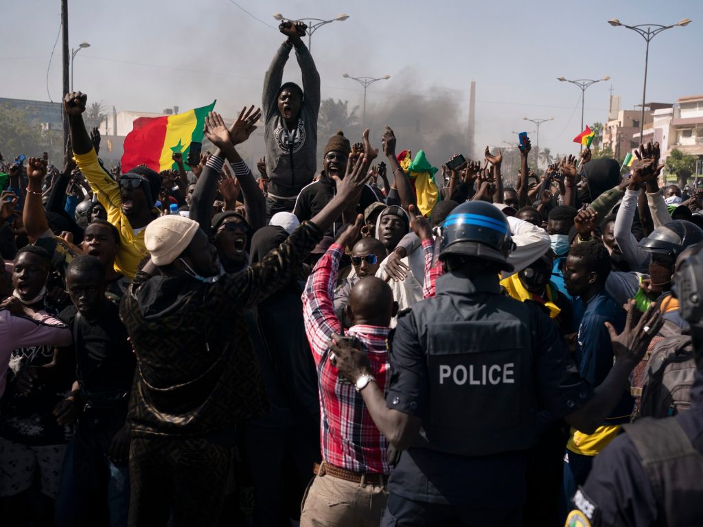 Senegal opposition leader trial kickstarts rocky election season