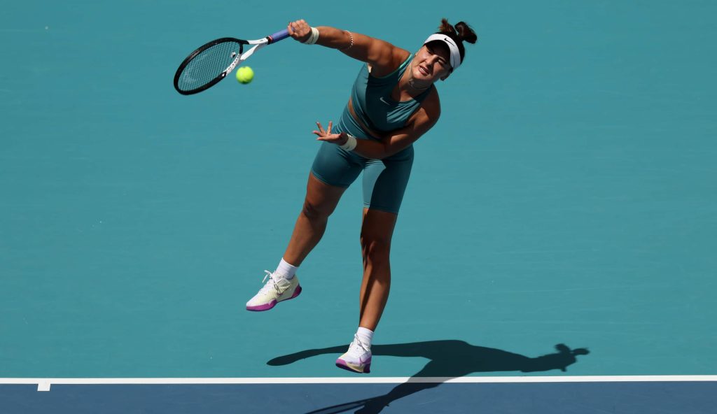 Andreescu defeats Raducanu, Fernandez tops Tsurenko at Miami Open