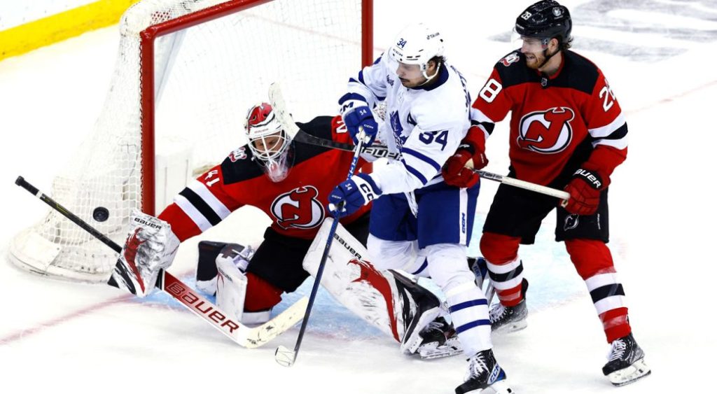 Maple Leafs refuse to throw in towel against Devils, end road trip on high note