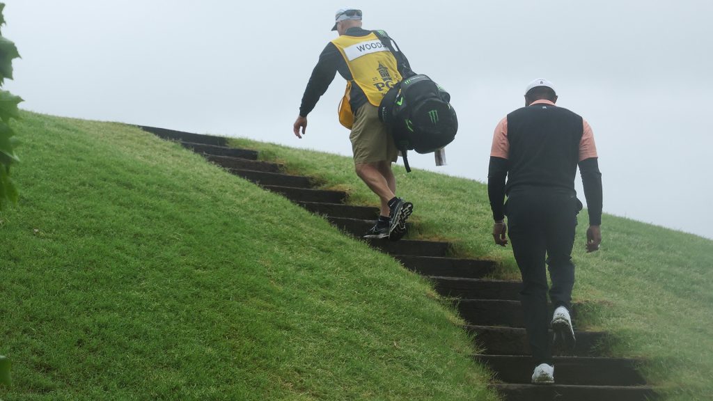 Jason Day reveals a screw broke through Tiger’s skin at 2022 PGA Champ.