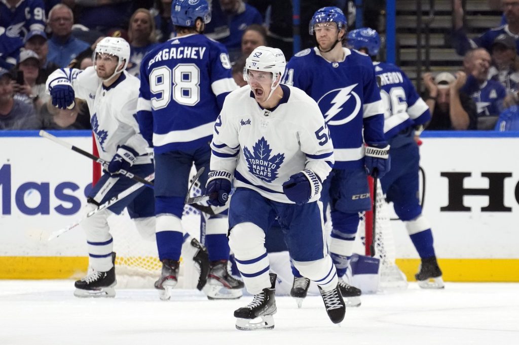 Leafs erase three-goal third-period deficit, stun Bolts 5-4 in OT for 3-1 series lead