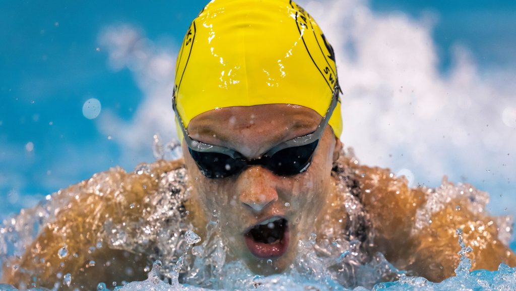 Summer McIntosh sets another world record at Canadian swimming trials, this time in 400m individual medley