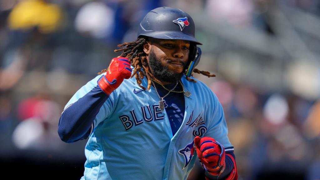 Gausman, Guerrero Jr., Varsho lead Blue Jays past Yankees in series finale
