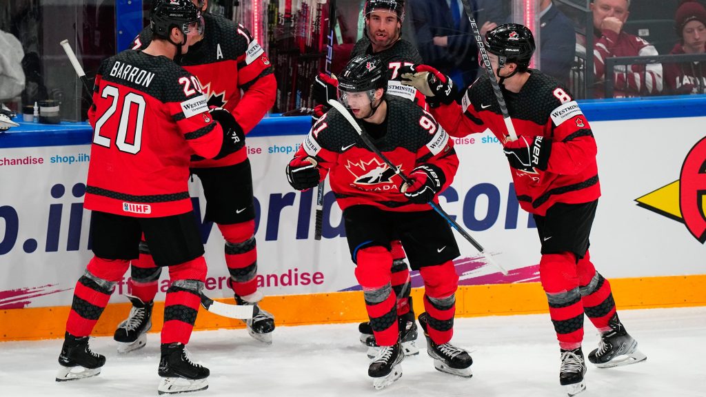 Fantilli leads Canada to world hockey gold-medal game with 1st goal of tourney