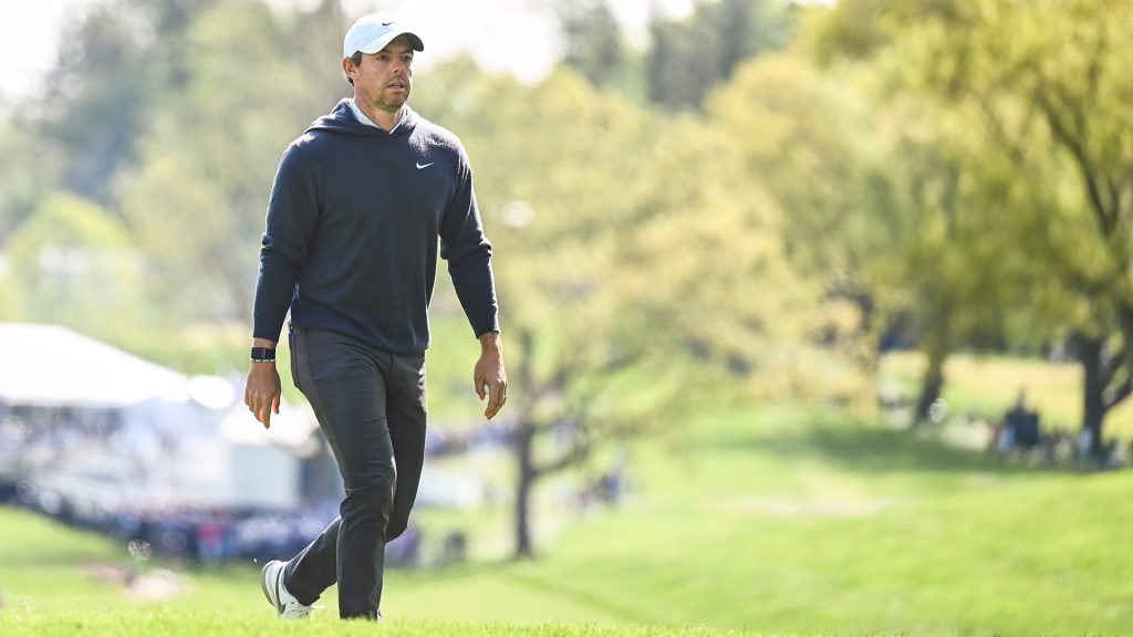 Rory McIlroy, battling illness, opens PGA Championship with 1-over 71