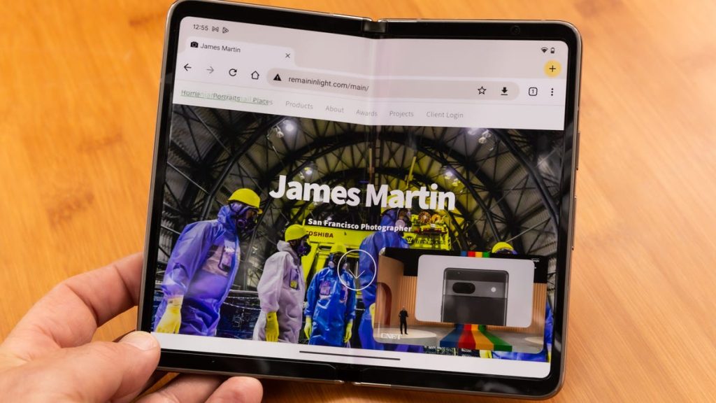 Google Really Wants iPhone Users to Trade In for a Pixel Fold
