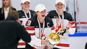 Marie-Philip Poulin Sets No Return Date After Knee Surgery Marie-Philip Poulin Sets No Return Date After Knee Surgery