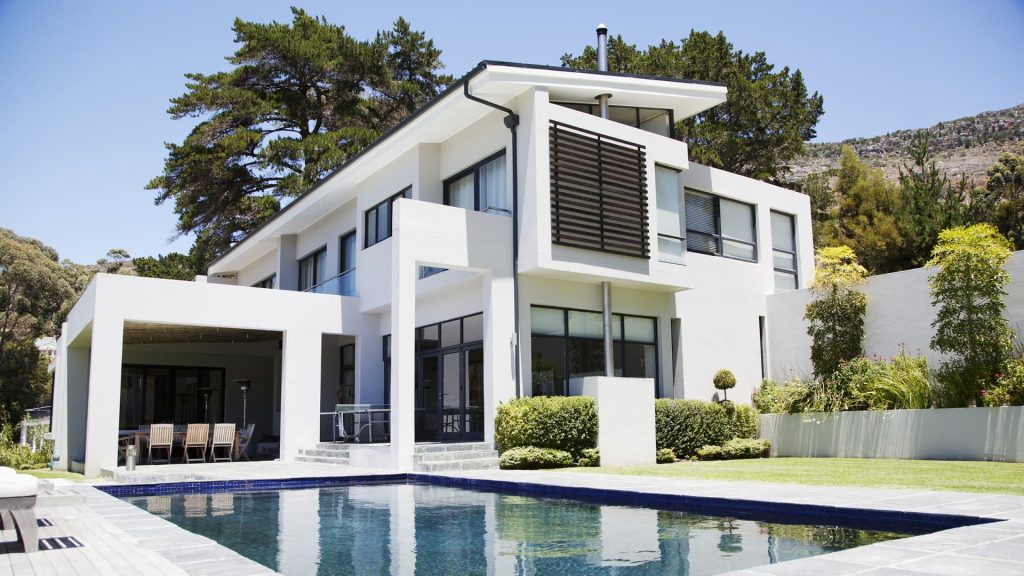 Selling Sunset’s Emma Hernan and other experts say now is the time to buy a house: ‘It’s one of the best investments you could make’