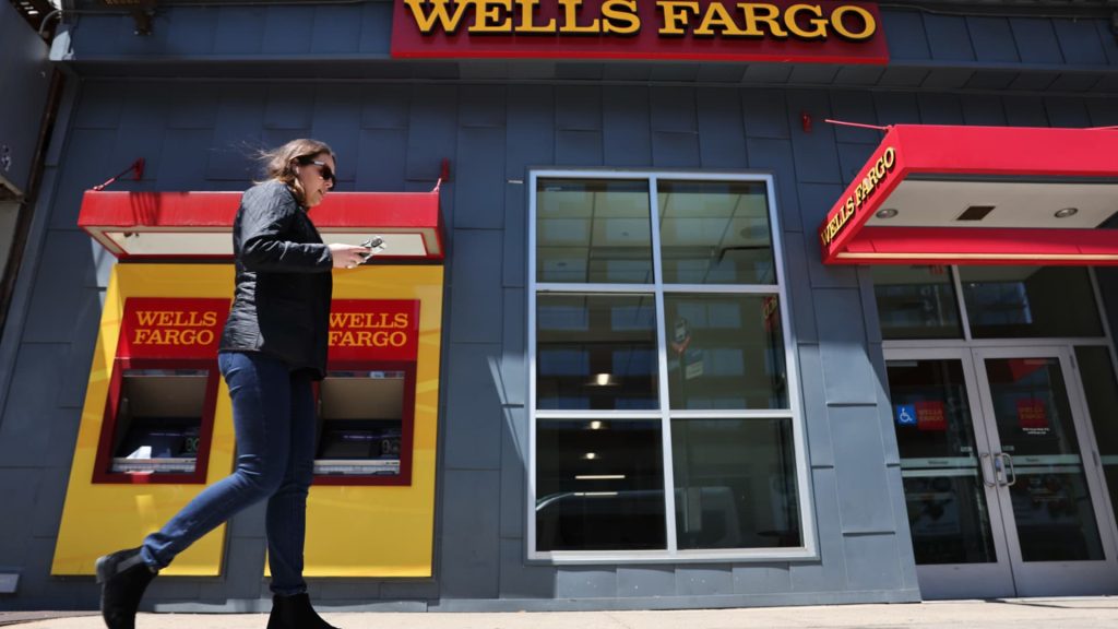Wells Fargo repays clients  million for excessive investment advice fees – CNBC