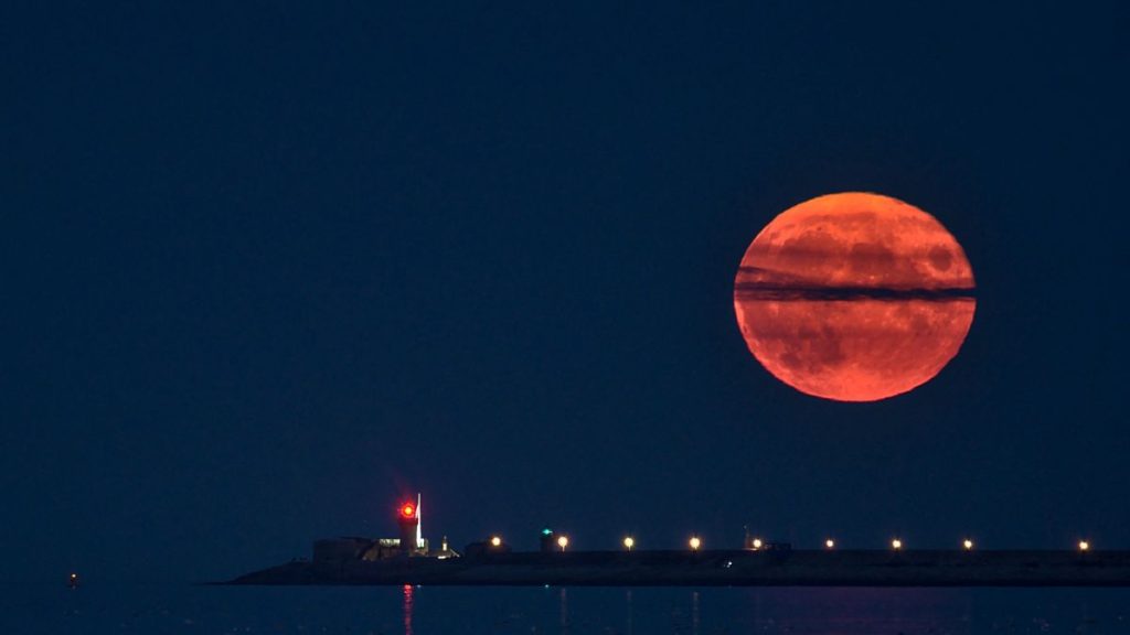 August supermoons rises Tuesday, Aug. 1 with Sturgeon full moon