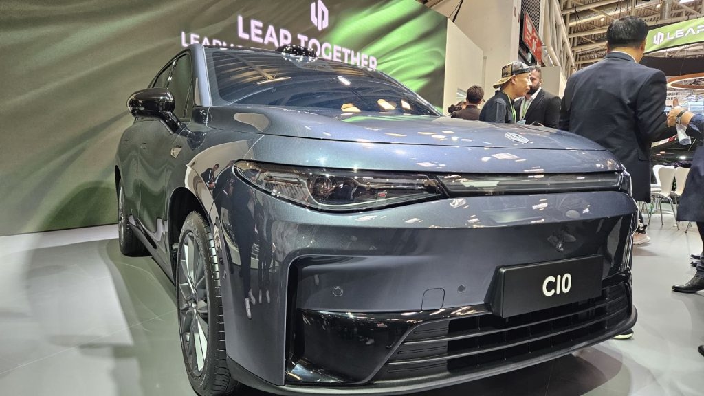 Jeep, Dodge maker Stellantis to invest .6 billion in Chinese EV startup Leapmotor – CNBC