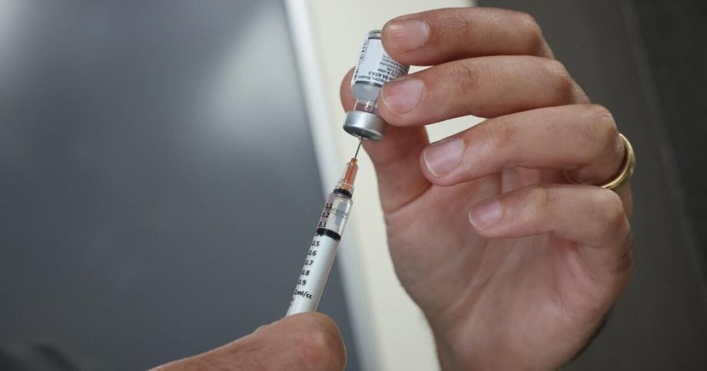 Where to get flu and COVID shots in Toronto