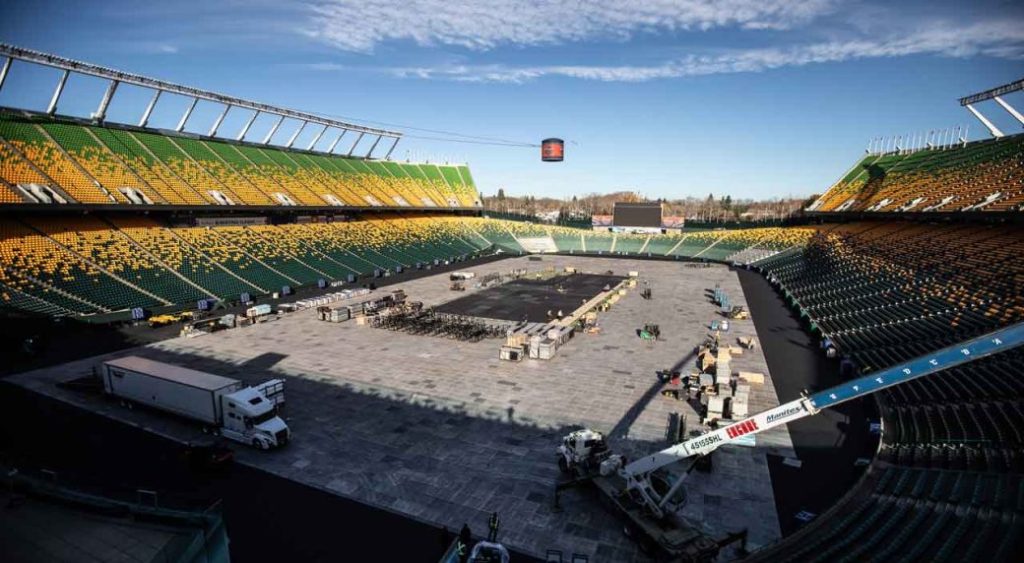 Oilers, Rogers, and NHL make donation as legacy of Heritage Classic game