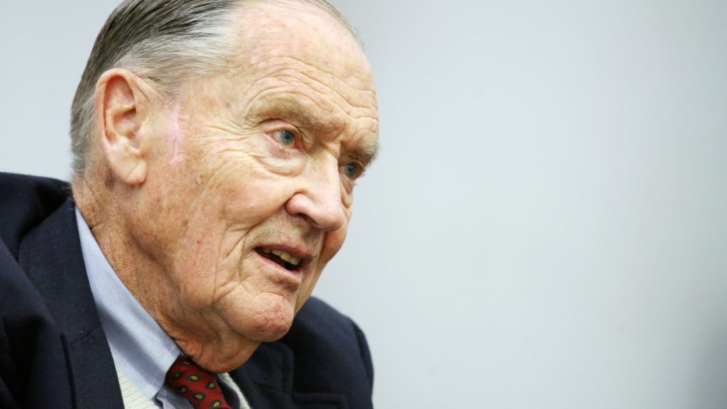 'T-bill and chill': Why Jack Bogle's strategy of 'lazy' investing is making a comeback – CNBC