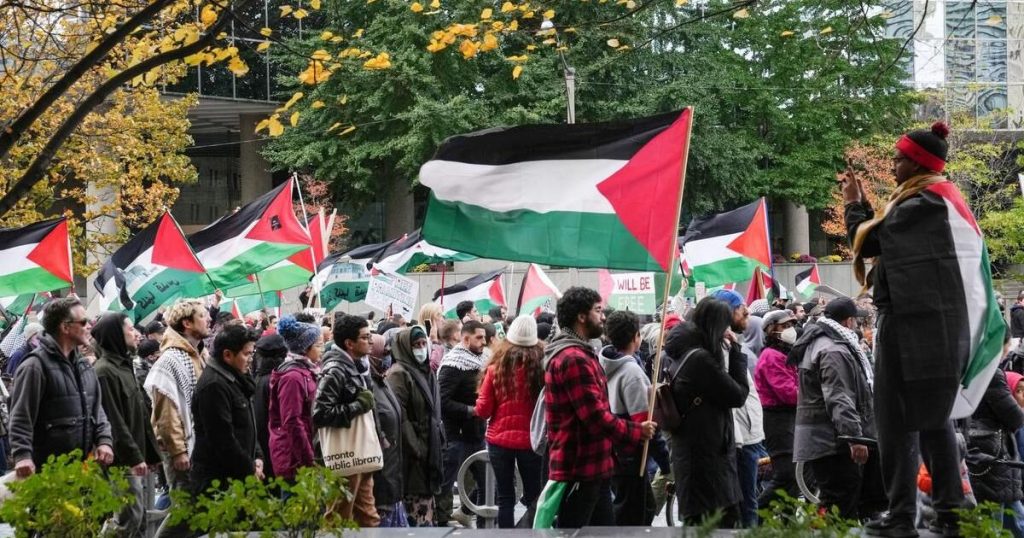 Why are our political leaders failing to meet the moment?