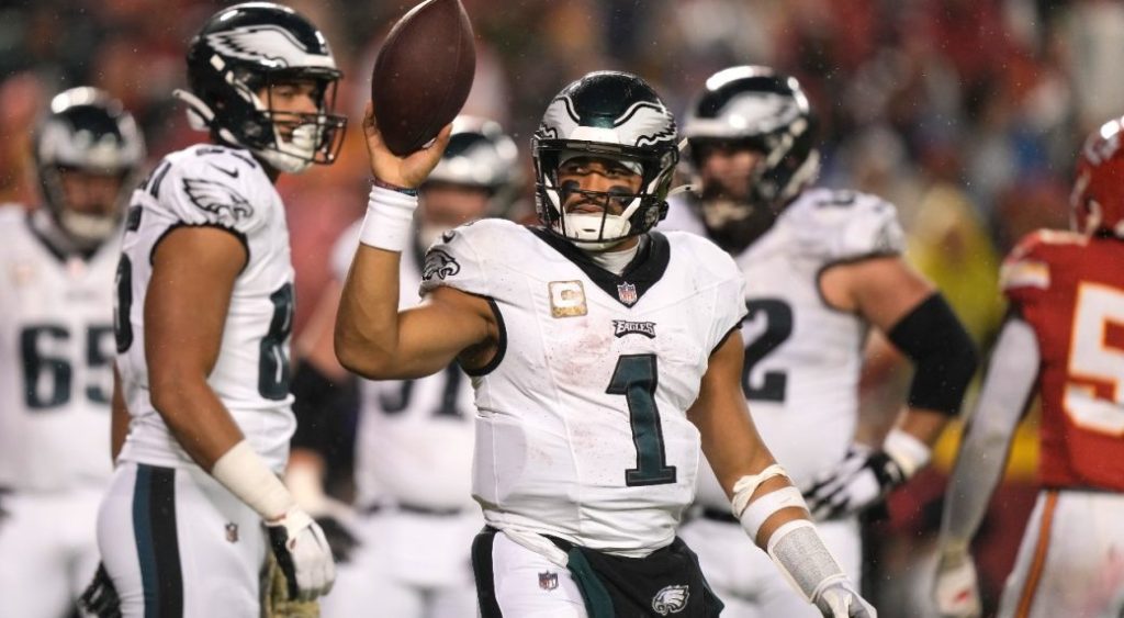Hurts leads second-half rally as Eagles beat Chiefs in Super Bowl rematch