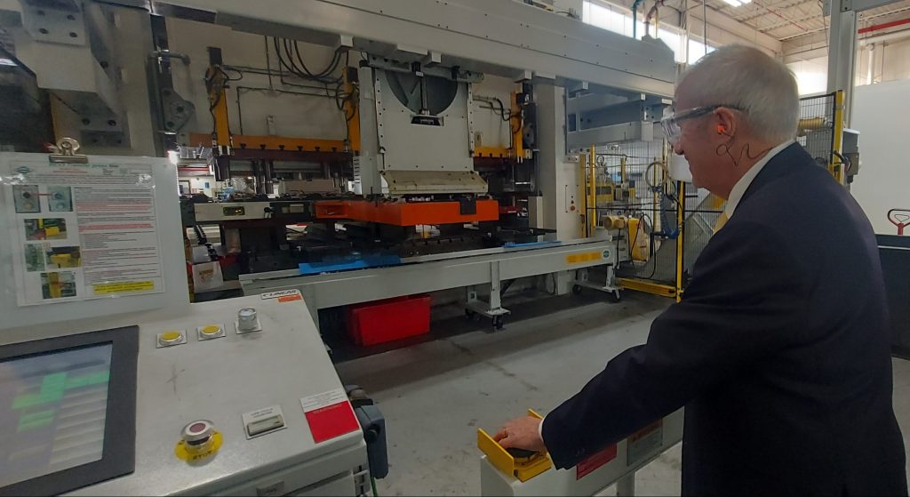 M investment in EV parts production in Cambridge comes with 100 new jobs at Dana – Kitchener.CityNews.ca