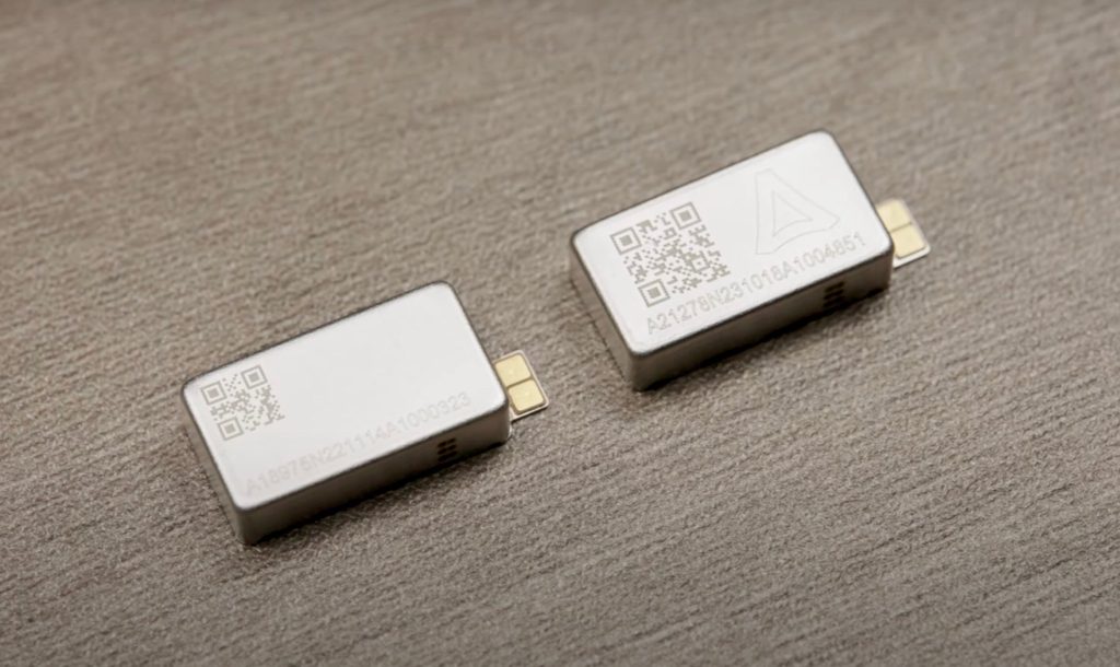 The OnePlus 12 is here to take the haptics crown: iPhones better watch out