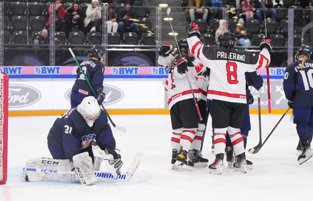 Canada thrashes Finns for bronze – IIHF